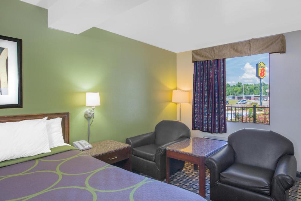 Deluxe King Room - Non-Smoking interior